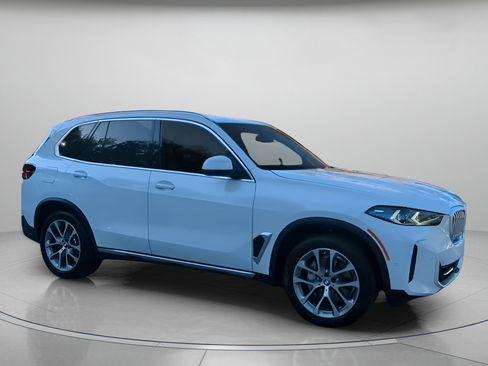 Used 2025 BMW X5 xDrive40i w/ Premium Package AWD/4WD image 34