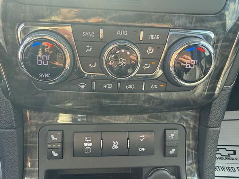 Used 2013 Buick Enclave Leather FWD image 16