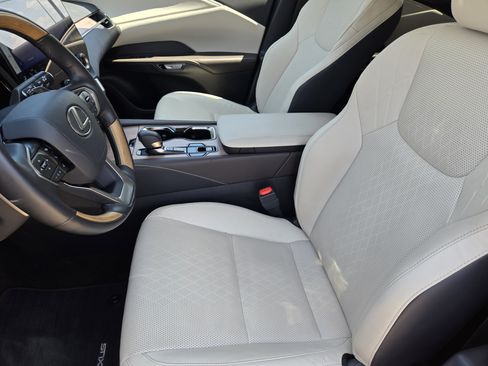 Certified 2025 Lexus RX 350 Premium Plus w/ Accessory Package (Z1) FWD image 19