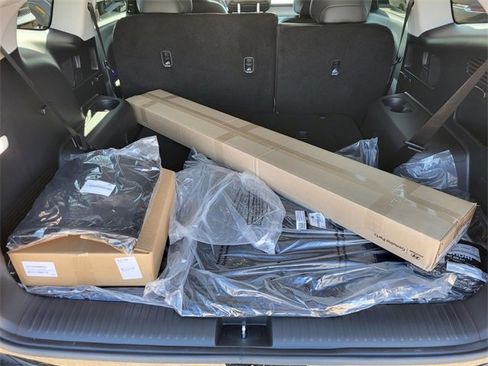 New 2026 Hyundai Ioniq 9 SEL image 8