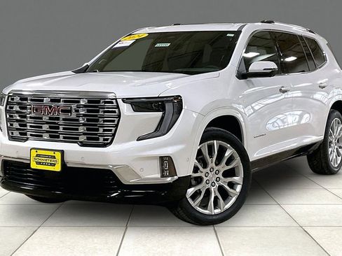 Used 2024 GMC Acadia Denali w/ Super Cruise Package image 2