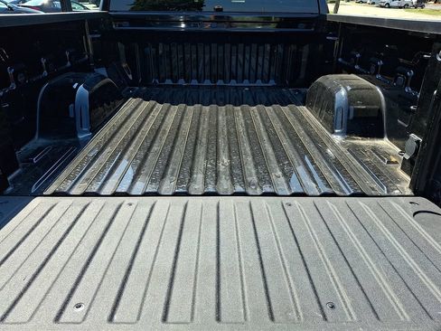 Used 2023 Chevrolet Silverado 1500 LT AWD/4WD image 28