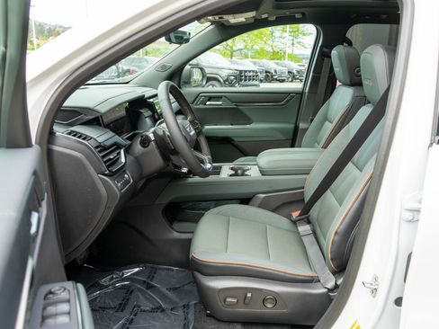 New 2026 GMC Acadia AT4 AWD/4WD image 11