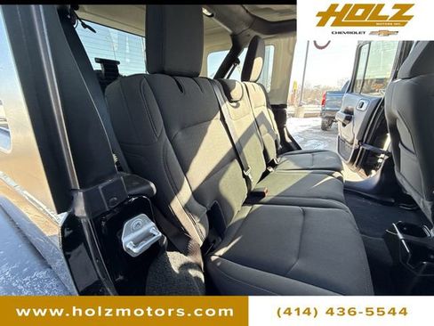 Used 2021 Jeep Wrangler Unlimited Sport image 26