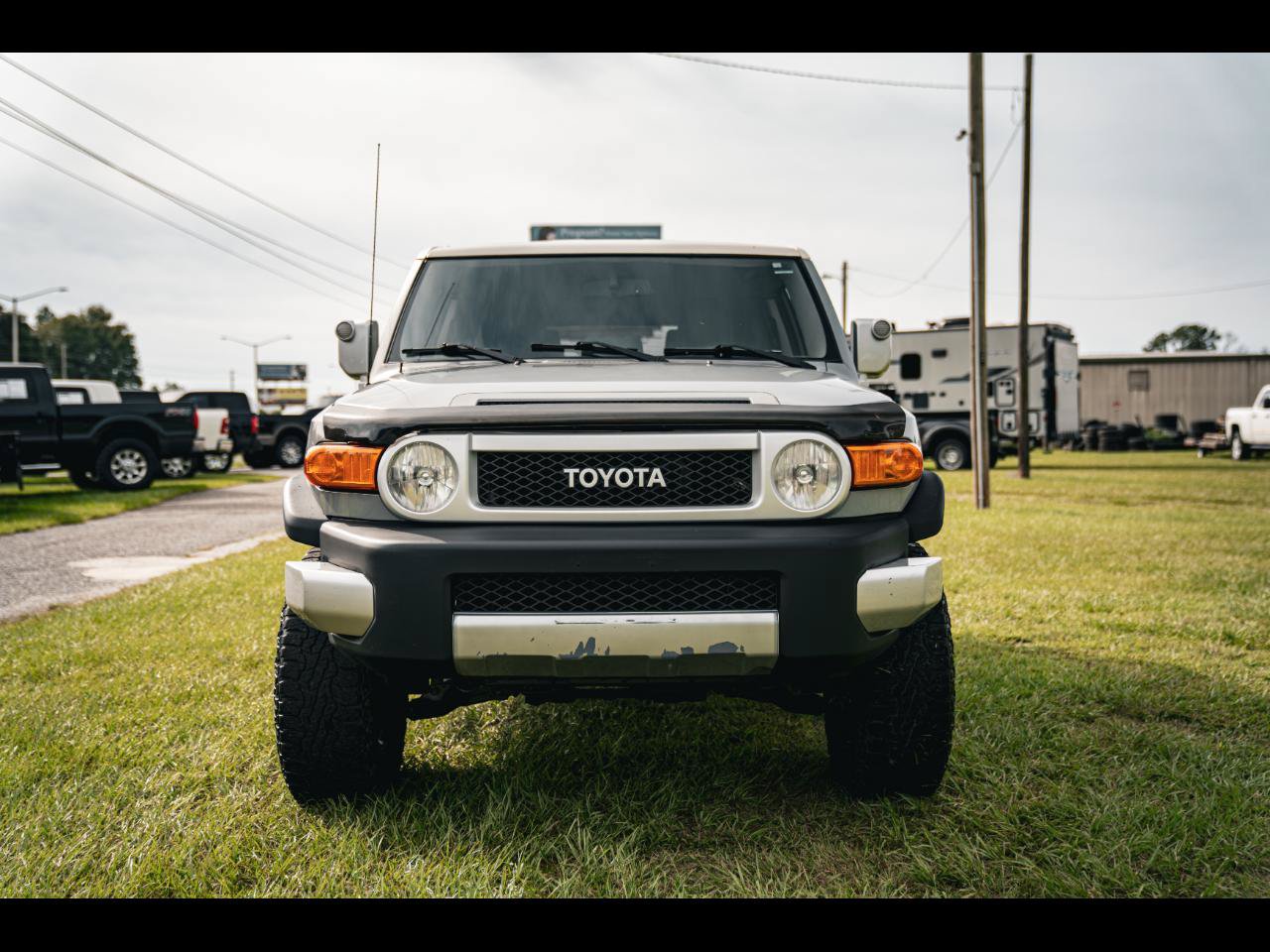 Used 2014 Toyota FJ Cruiser 4WD w/ Convenience Package image 2