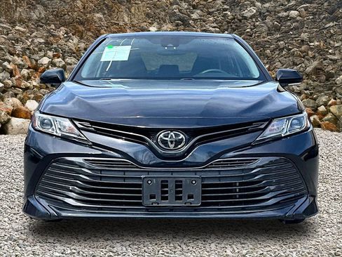 Used 2020 Toyota Camry LE w/ Convenience Package image 3