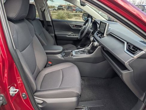 Certified 2025 Toyota RAV4 LE image 30