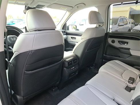 Certified 2023 Honda Pilot EX-L image 10