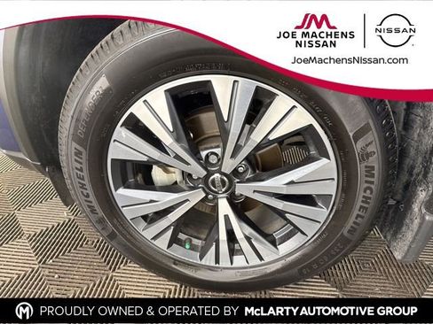 Certified 2021 Nissan Rogue SV w/ Premium Package image 29