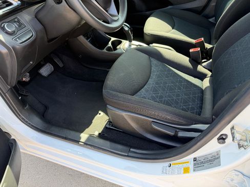 Used 2022 Chevrolet Spark LT image 20