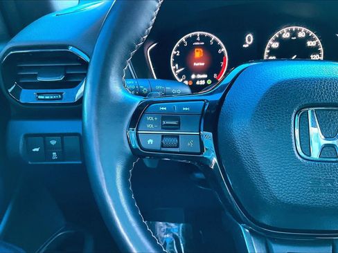 Used 2024 Honda Pilot TrailSport image 24