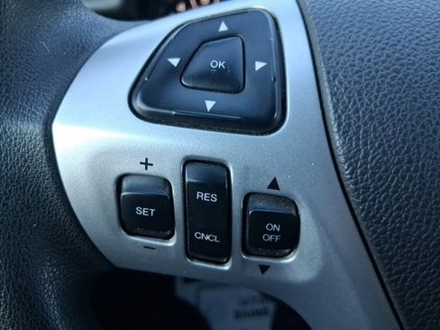 Used 2012 Ford Edge SE image 16