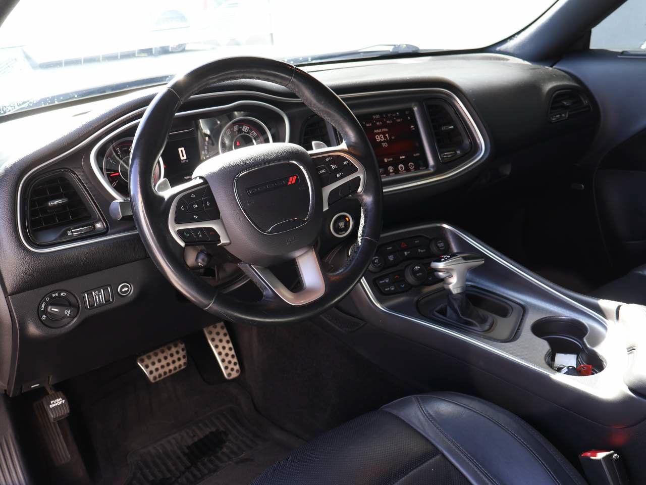 Used 2015 Dodge Challenger SXT Plus w/ Driver Convenience Group RWD image 11