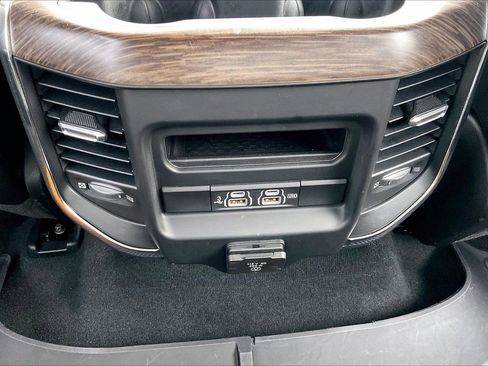 Used 2019 RAM 1500 Laramie image 16