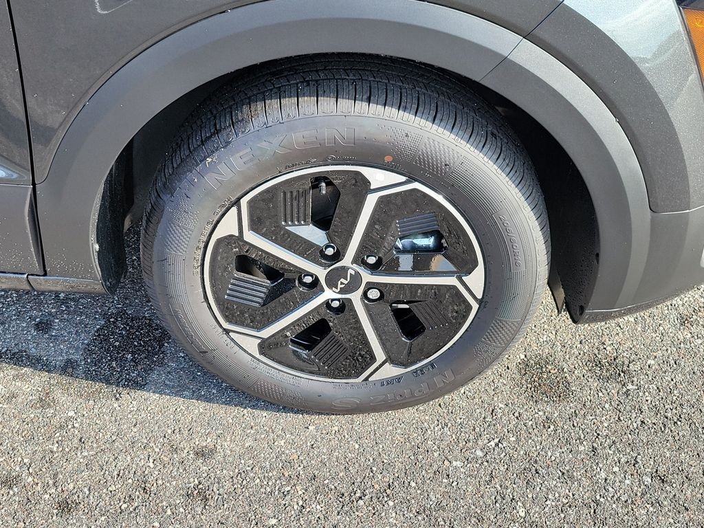 New 2026 Kia Niro EX FWD image 35