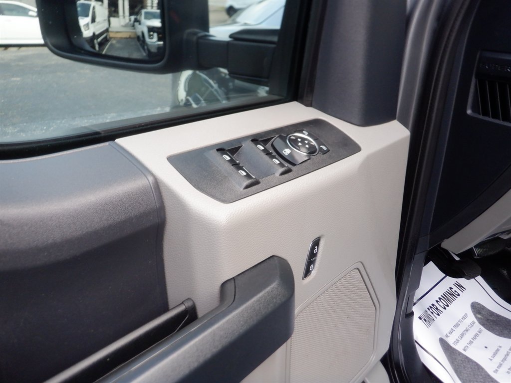 Used 2022 Ford F250 XL w/ Power Equipment Group AWD/4WD image 11