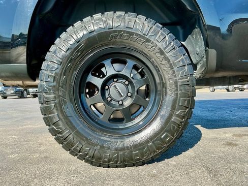 Used 2023 Chevrolet Silverado 1500 RST w/ Z71 Off-Road Package image 22