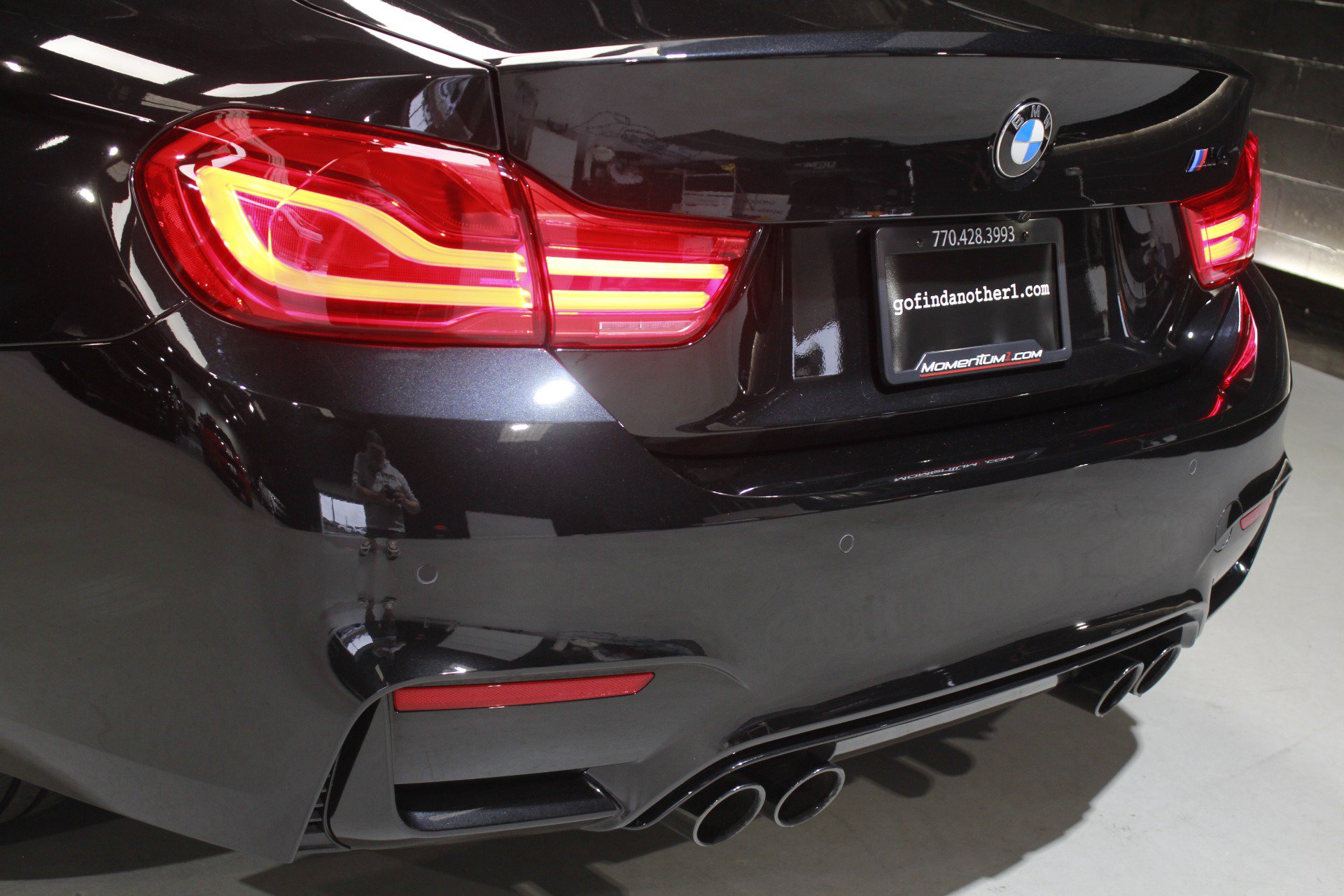 Used 2018 BMW M4 Coupe w/ Competition Package RWD image 15