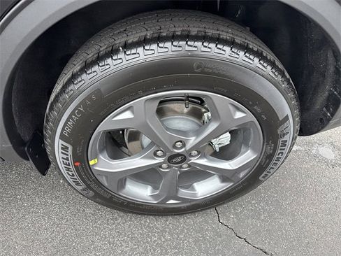 New 2026 Ford Escape ST-Line w/ Cold Weather Package image 7