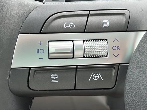 Used 2026 Hyundai Kona Limited FWD image 22