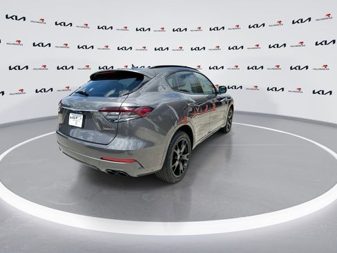 Used 2022 Maserati Levante GT image 8
