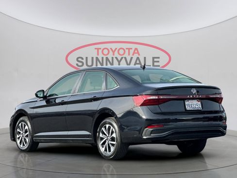 Used 2025 Volkswagen Jetta S image 7