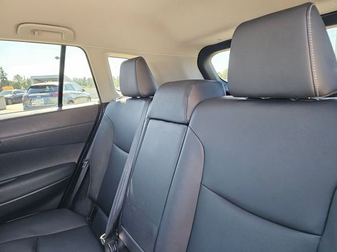 Used 2023 Toyota Corolla Cross XLE image 21