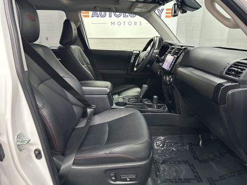 Used 2020 Toyota 4Runner Venture image 22