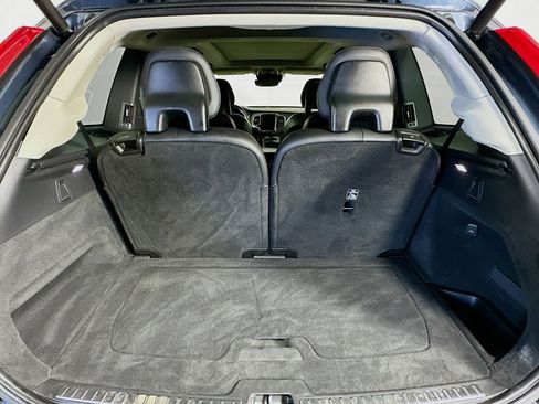 Used 2022 Volvo XC90 T6 Inscription w/ Climate Package image 31