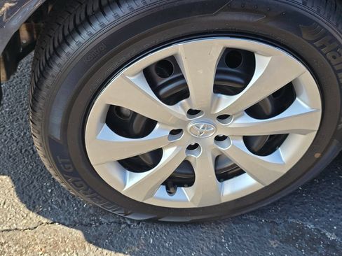 Used 2025 Toyota Corolla LE w/ Convenience Package FWD image 11