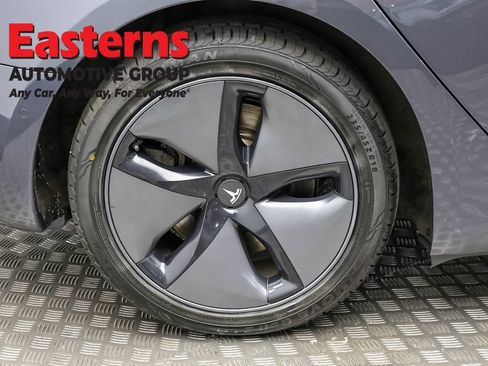 Used 2019 Tesla Model 3 Standard Range RWD image 24