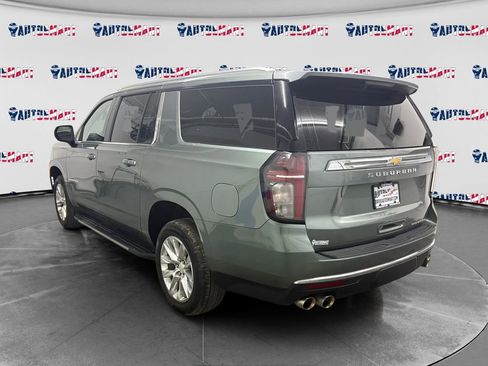Used 2023 Chevrolet Suburban Premier AWD/4WD image 5