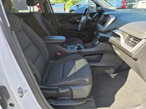 Used 2024 GMC Terrain SLE image 7