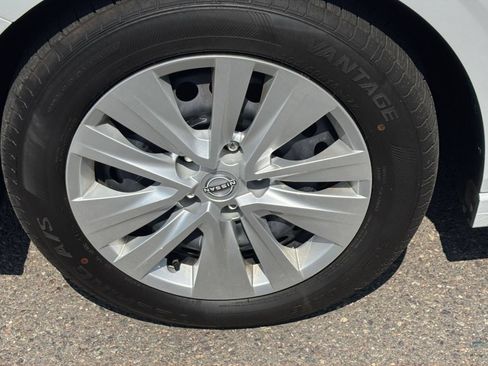 Used 2025 Nissan Sentra S FWD image 35