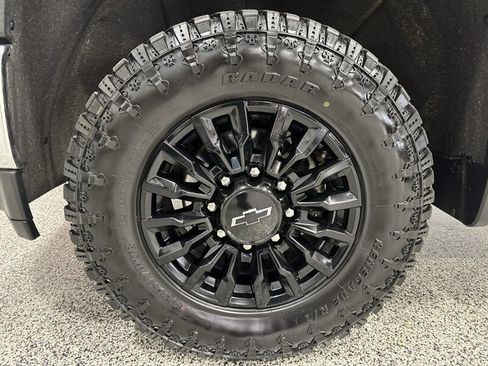 Used 2022 Chevrolet Silverado 2500 LT w/ Convenience Package image 21