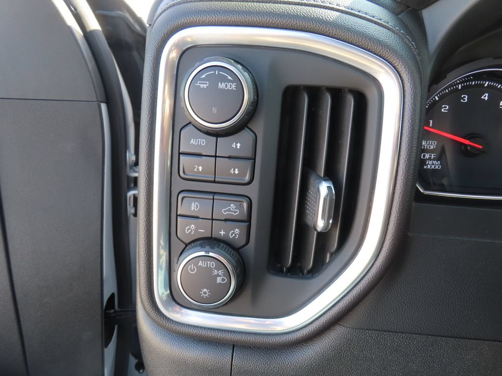 Used 2022 Chevrolet Silverado 1500 RST AWD/4WD image 11