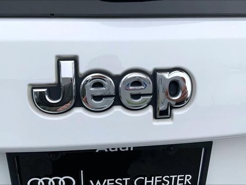 Used 2020 Jeep Grand Cherokee Limited w/ Trailer Tow Group IV image 32