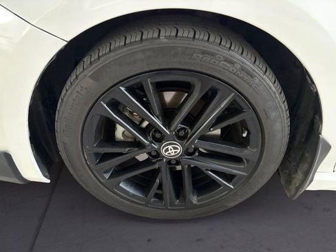 Used 2025 Toyota Camry SE image 14