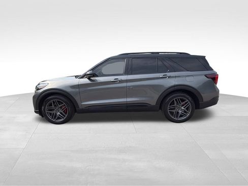 Used 2025 Ford Explorer ST w/ Sun And Sound Package AWD/4WD image 6