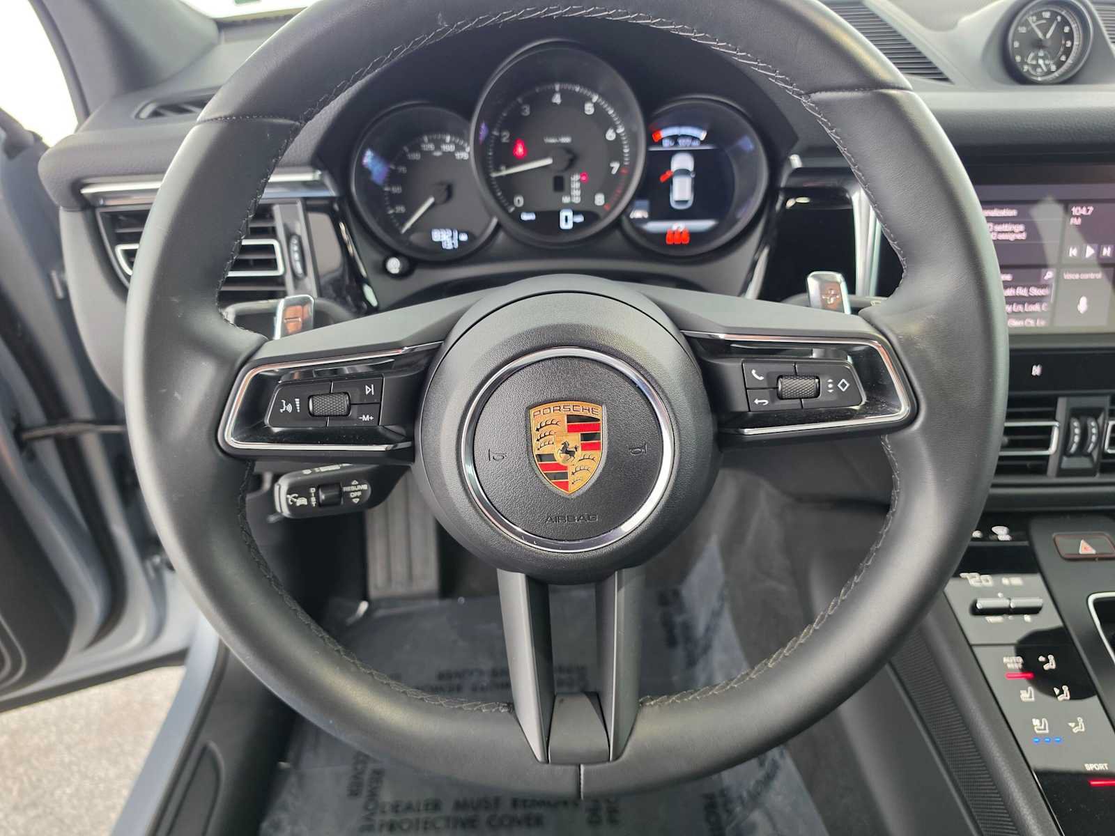 Used 2025 Porsche Macan AWD/4WD image 22