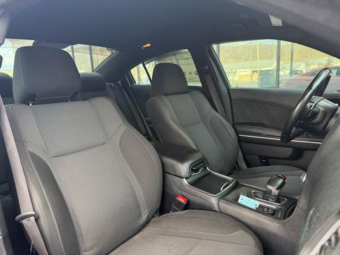Used 2017 Dodge Charger R/T image 12