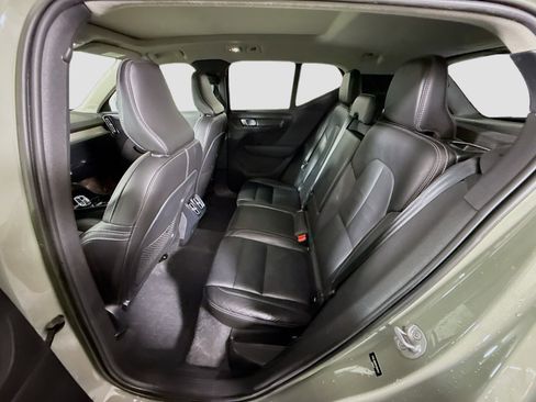 Used 2023 Volvo XC40 B5 Plus w/ Protection Package Premier AWD/4WD image 25