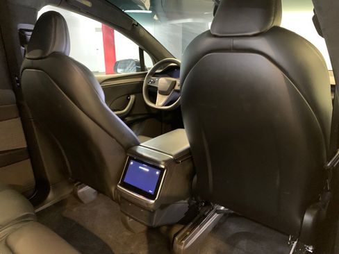 Used 2023 Tesla Model X AWD/4WD image 52
