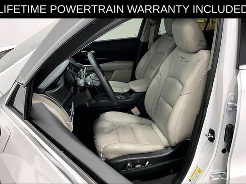 Used 2023 Cadillac XT4 Premium Luxury w/ Technology Package AWD/4WD image 31