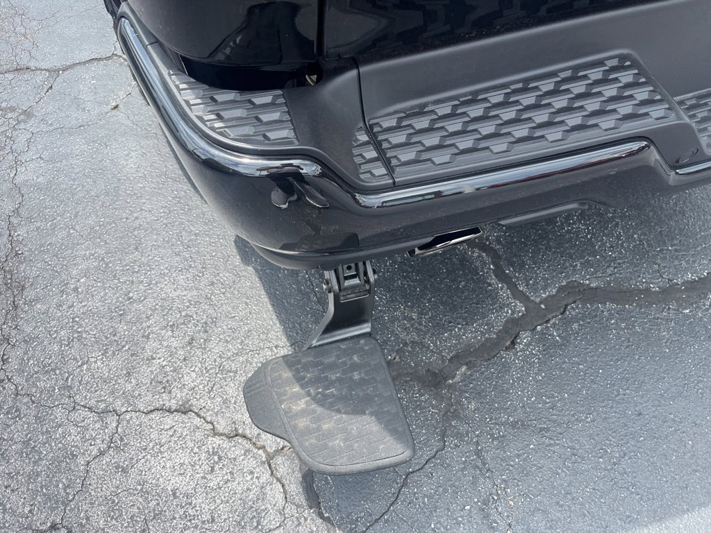 New 2026 RAM 1500 Big Horn w/ Night Edition AWD/4WD image 15