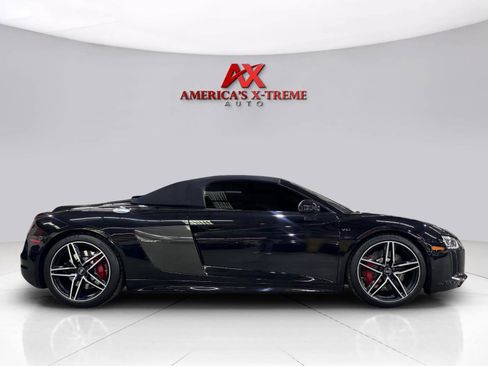 Used 2017 Audi R8 V10 w/ Carbon Exterior Package AWD/4WD image 19
