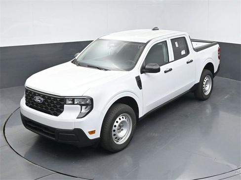 New 2026 Ford Maverick XL image 32