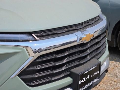 Used 2025 Chevrolet TrailBlazer LT AWD/4WD image 5