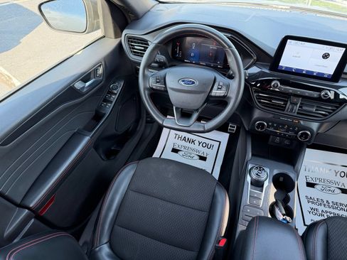 Used 2024 Ford Escape ST-Line AWD/4WD image 16