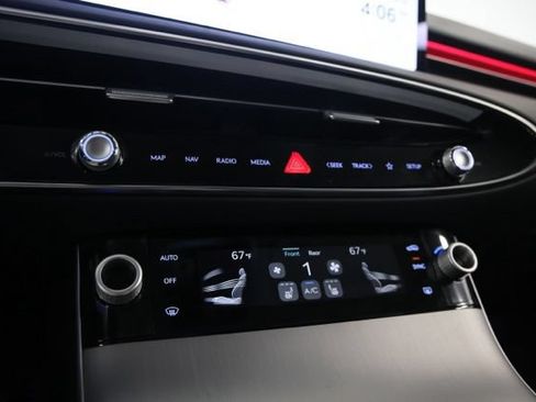 New 2026 Genesis GV70 2.5T Select AWD/4WD image 29